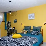 Halte Quelque Part Apartment