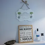 Halte Quelque Part Apartment
