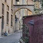 Halte Quelque Part Apartment *