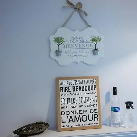 Halte Quelque Part Apartment