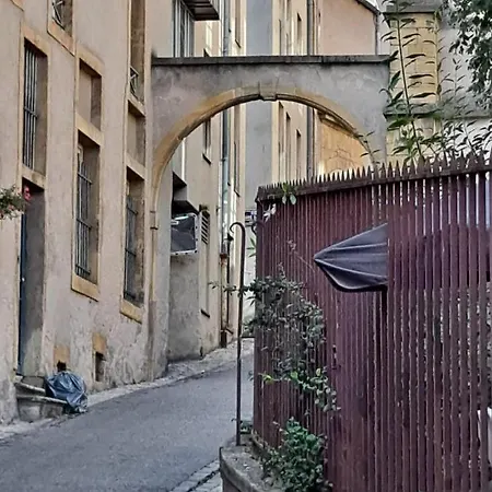 Halte Quelque Part Apartment *