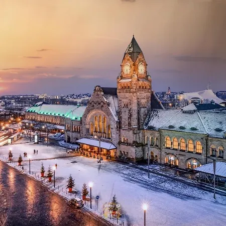 Halte Quelque Part Lägenhet Cheminot